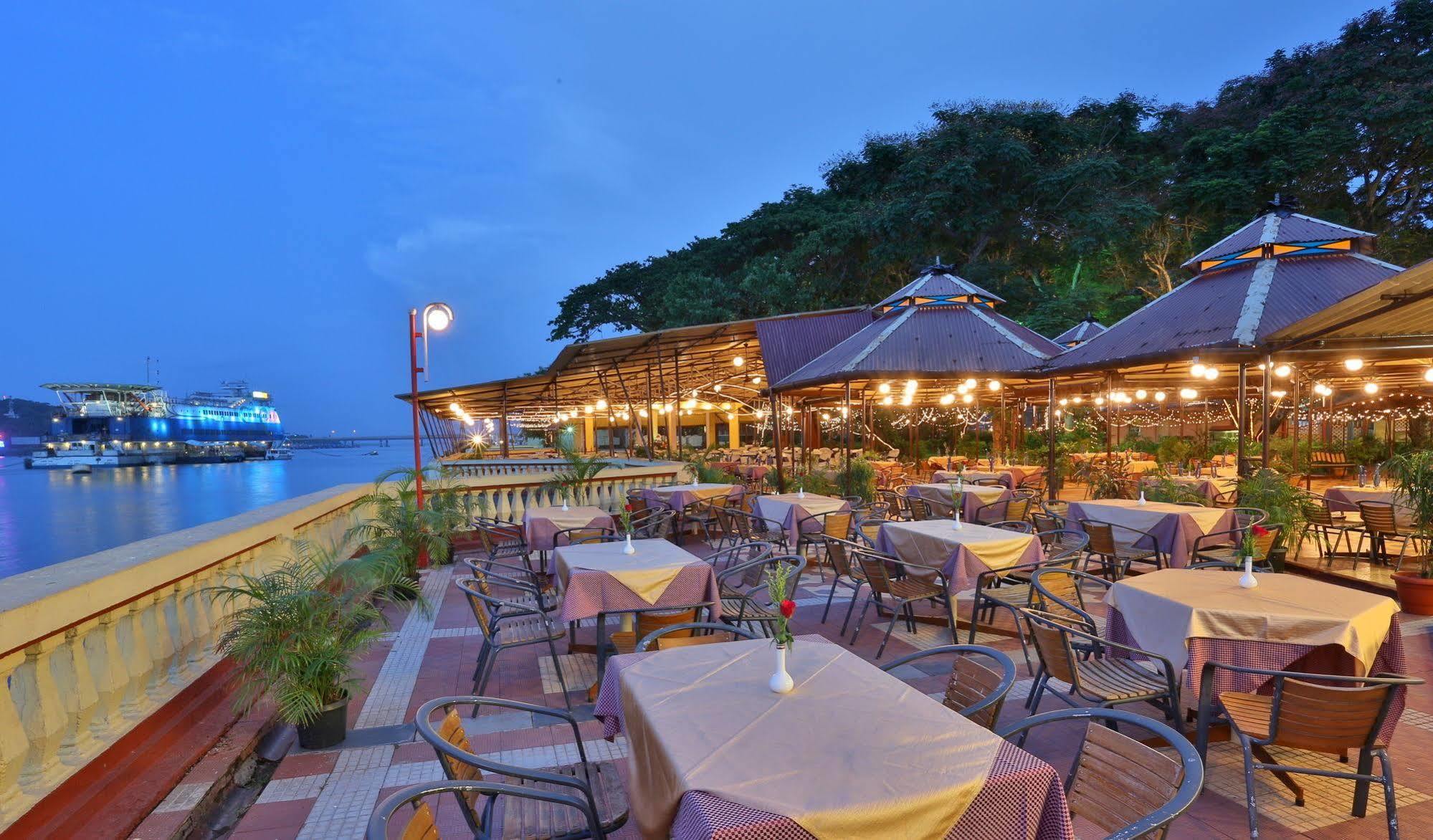 Hotel Mandovi Panaji Exterior photo